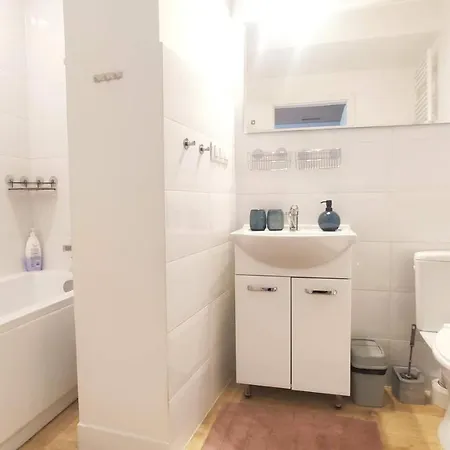 Krolowej Jadwigi 9 By Homeprime Apartment *